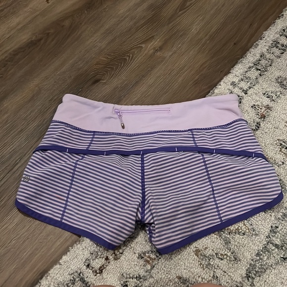 Lululemon running shorts - Picture 4 of 7